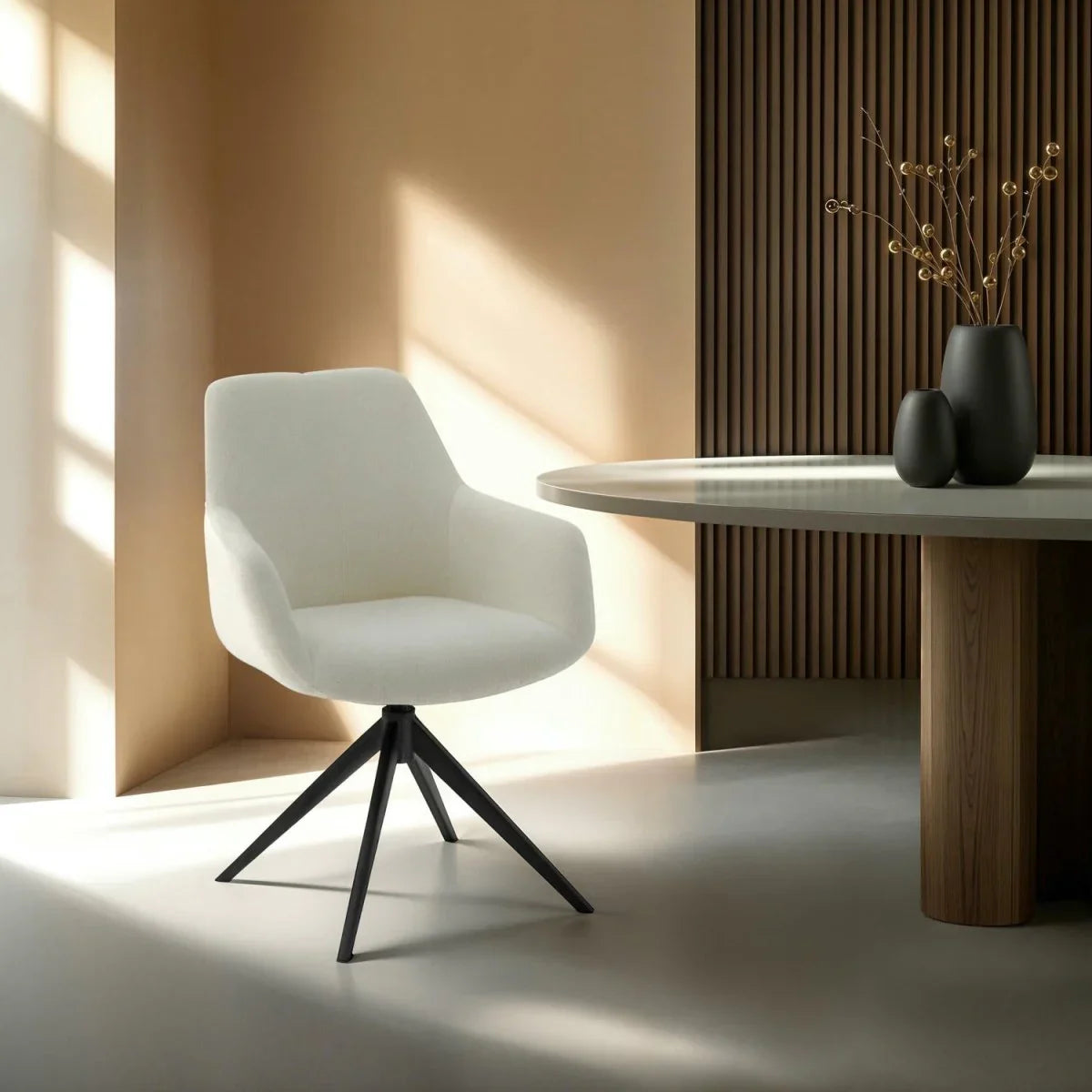 FURNHOUSE Helena Esszimmerstühle mit Armlehne 2er Set - Drehbar, Bouclé-Stoff Weiß