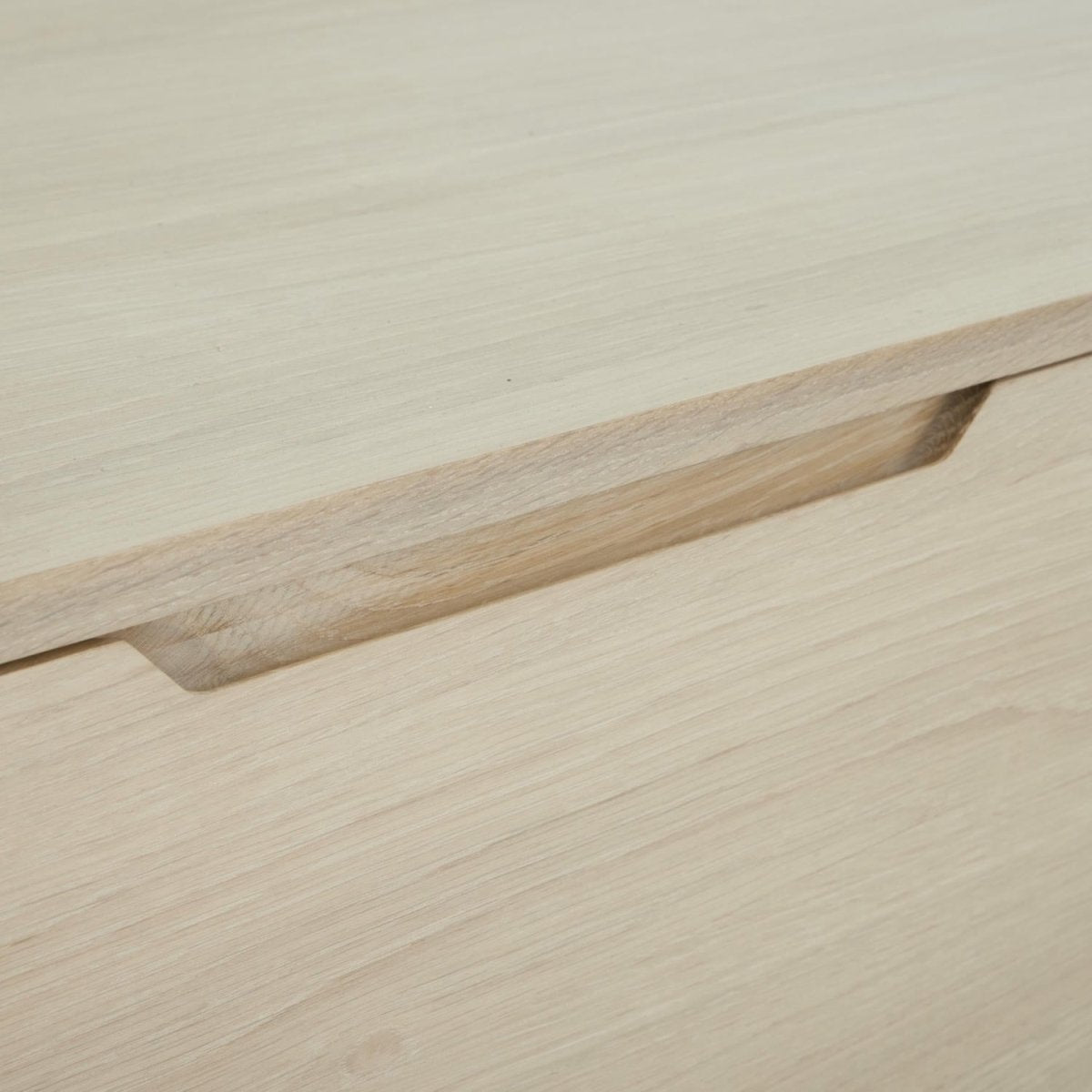 TV-Tisch mit 2 Türen - 160 cm breit - Eiche bianco