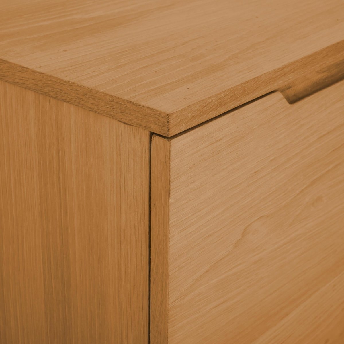 TV-Tisch mit 2 Türen - 160 cm breit - Wildeiche