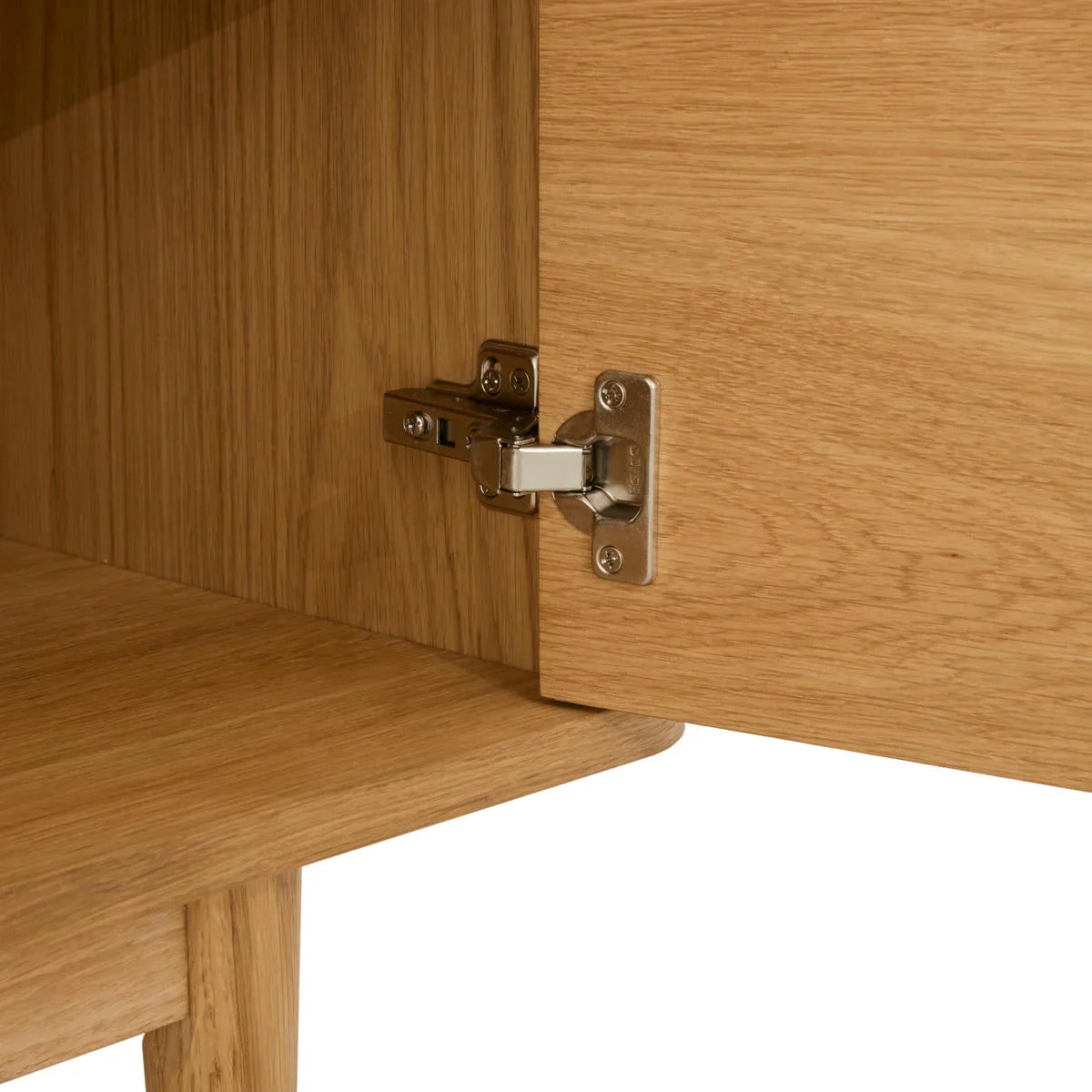 FURNHOUSE Nyborg Sideboard mit 2 Türen - 180 cm breit - Wildeiche Natur