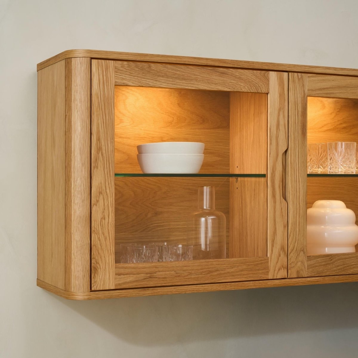 Wandschrank mit LED-Beleuchtung - 180 cm breit - Wildeiche