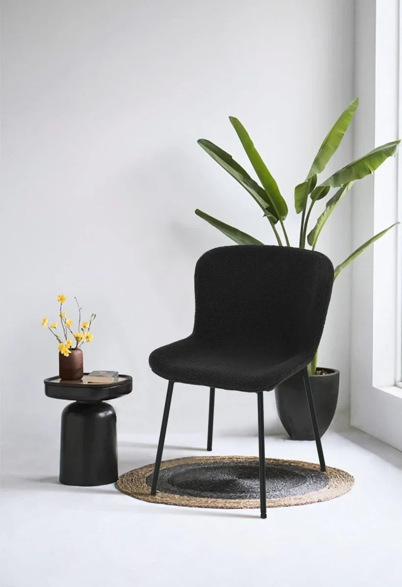 FURNHOUSE Teddy Esszimmerstühle 2er Set - Bouclé-Stoff Schwarz