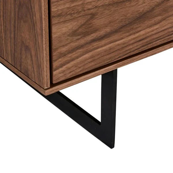 FURNHOUSE Tokyo Vitrine mit LED-Beleuchtung - 110 cm breit - Amerikanische Walnuss