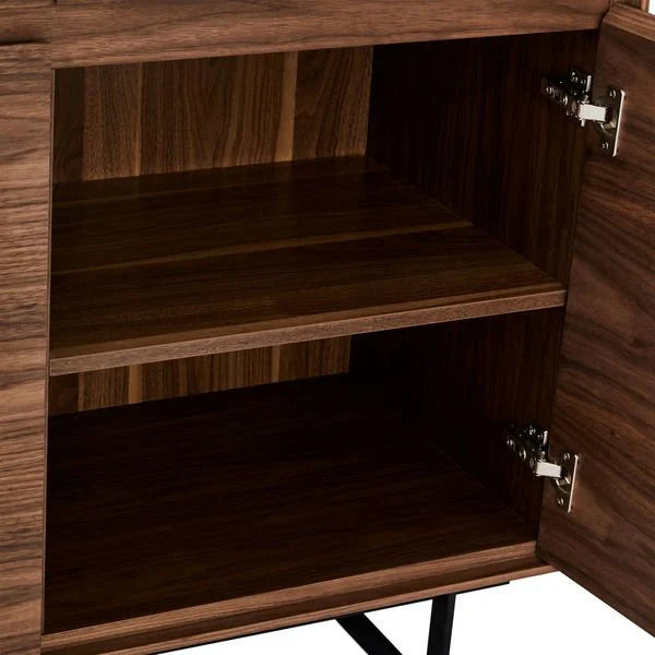 FURNHOUSE Tokyo Vitrine mit LED-Beleuchtung - 110 cm breit - Amerikanische Walnuss